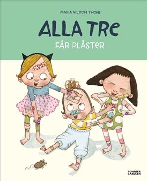 Alla tre får plåster