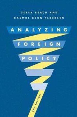 Analyzing Foreign Policy |  2:e upplagan