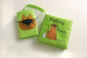 Babyns bilbok - Katten Katti (grön)